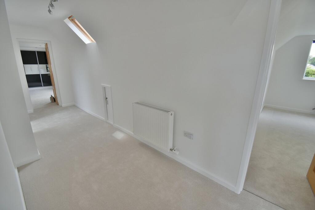 Additional image 16 of Robins Wood Drive, Ferndown, BH22
