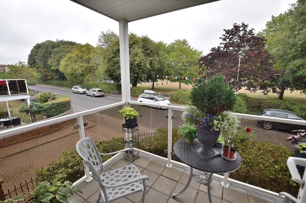 Additional image 6 of Whitefield Road, New Milton, Hampshire. BH25 6DH