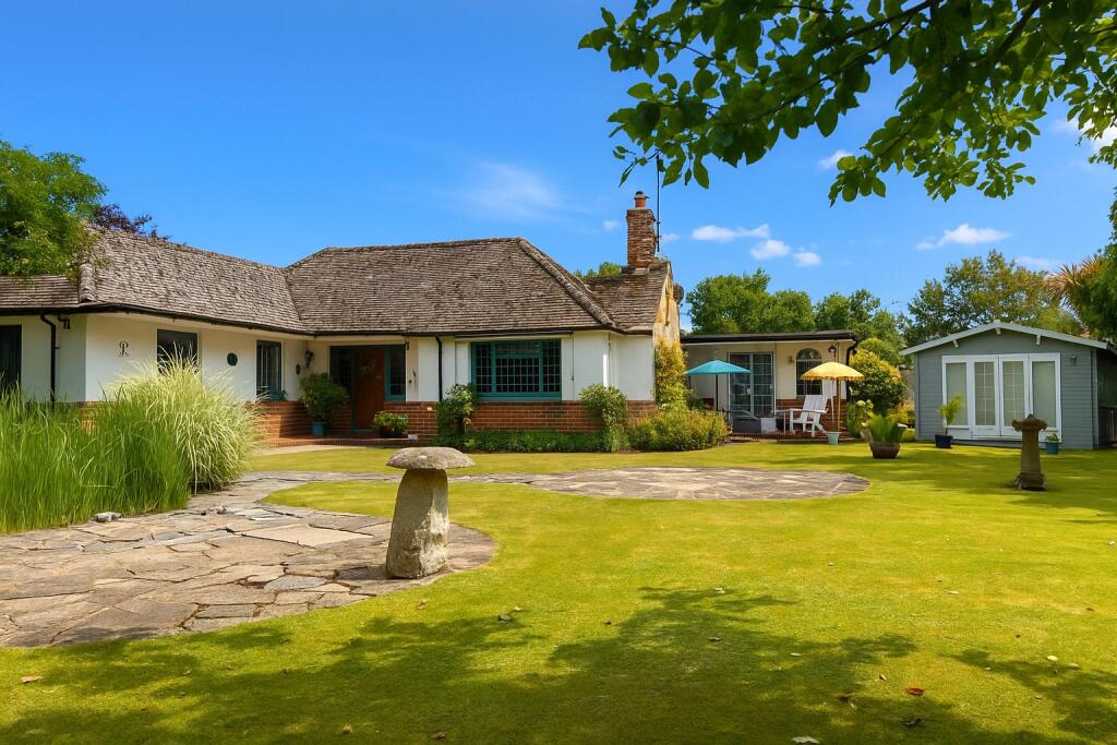 Hightown Road, Ringwood, Hampshire, BH24