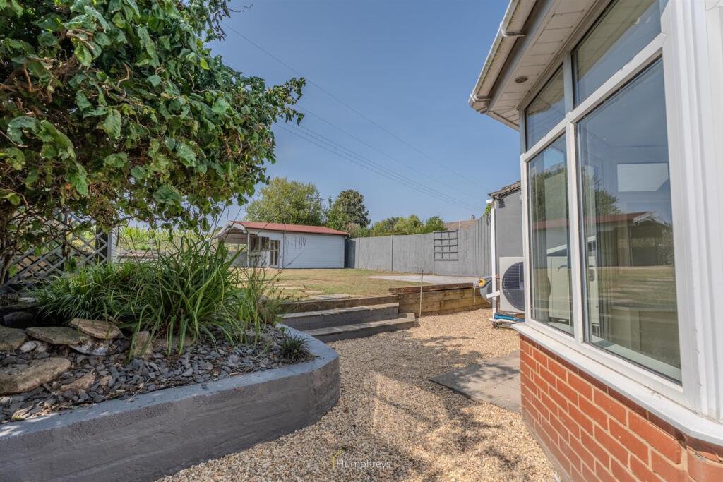 Additional image 26 of Horton