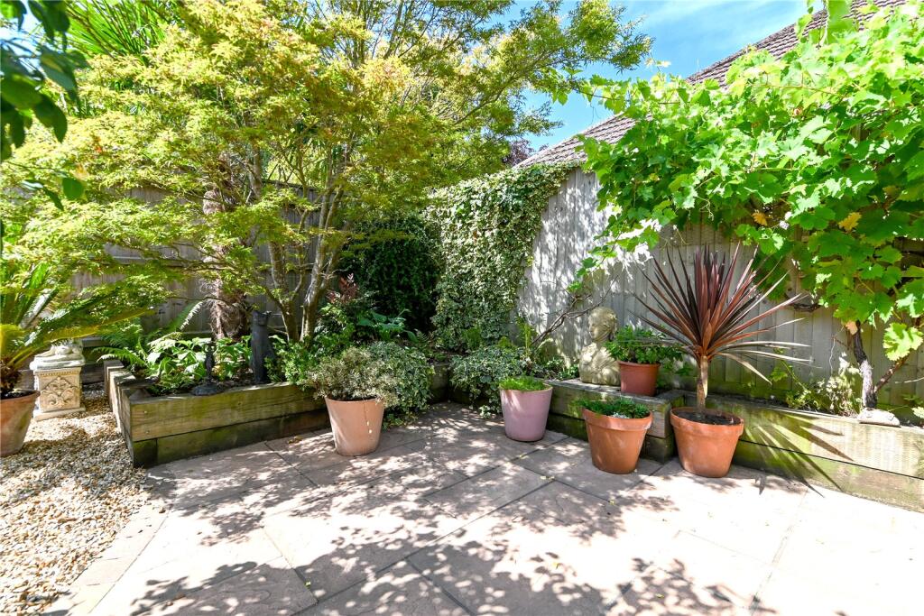 Additional image 20 of Leigh Road, New Milton, Hampshire, BH25