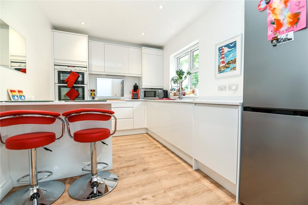 Additional image 16 of Eleanor Court, Caslake Close, New Milton, Hampshire, BH25