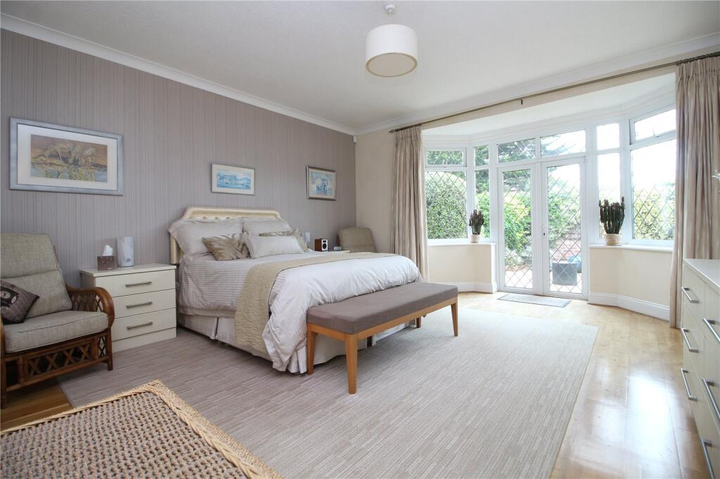 Additional image 7 of Barton Court Avenue, Barton On Sea, Hampshire, BH25