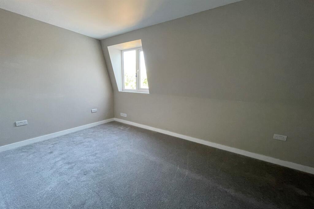 Additional image 4 of Bovington