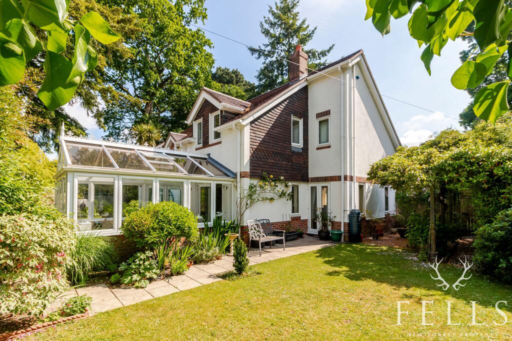 Additional image 17 of Wimborne Road East, Ferndown, BH22