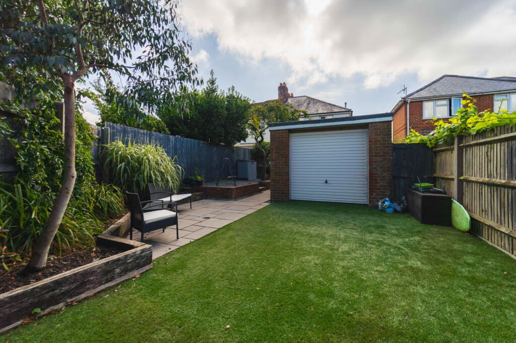 Additional image 4 of St. Johns Road, Christchurch, BH23 1LX