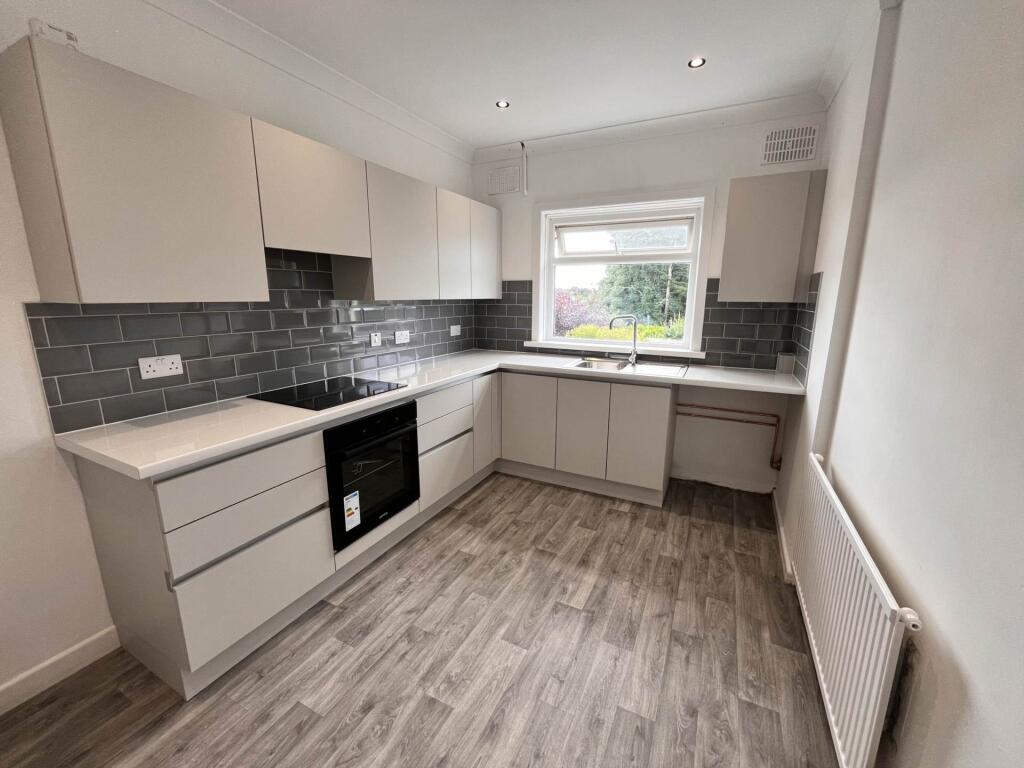 Charminster/ Queens Park Border * Stunning Rental *