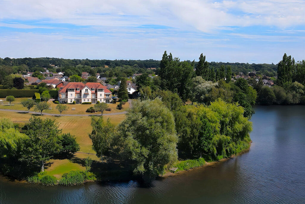 Additional image 4 of Overlooking The Lakes, BH24