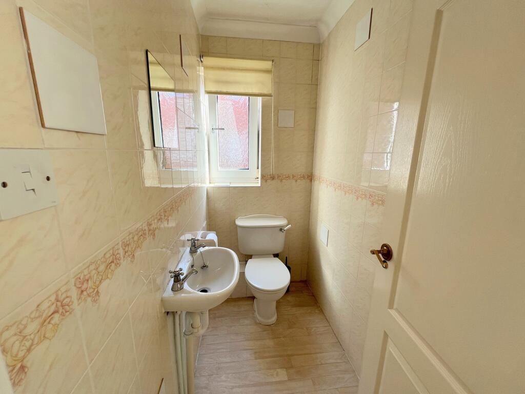 Additional image 8 of Whitefield Road, New Milton, Hampshire. BH25 6DF