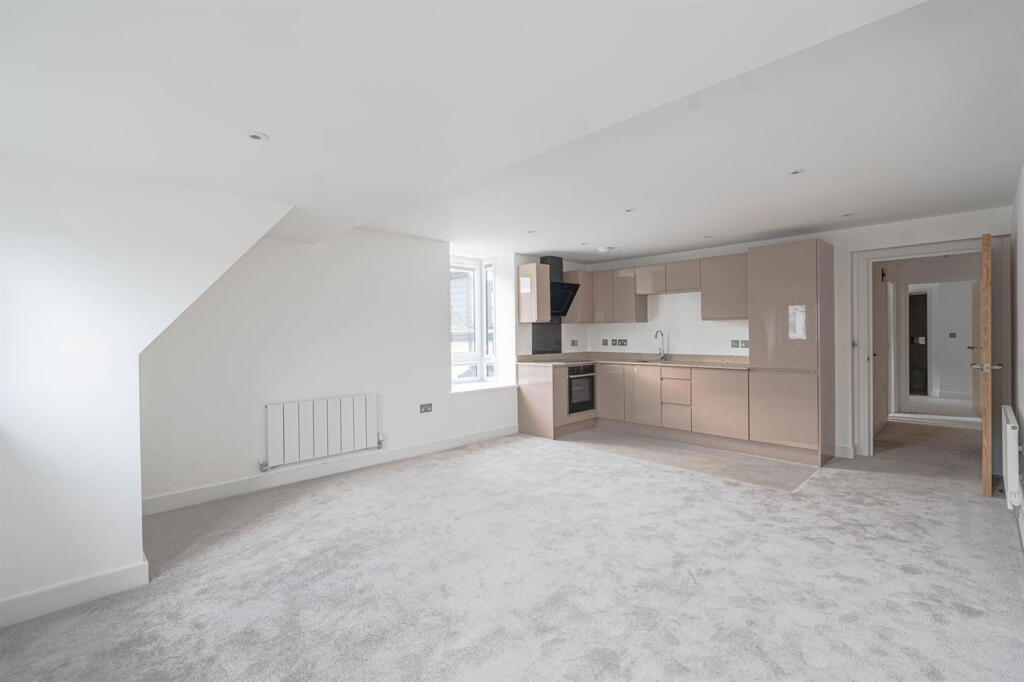 Additional image 5 of 14 Church Lane, Christchurch, Dorset, BH23 1FF