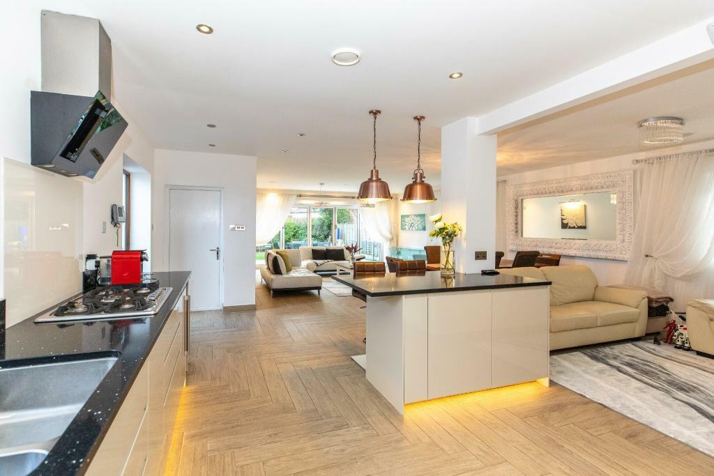 Additional image 7 of **5 Bed High End House in Queens Park**