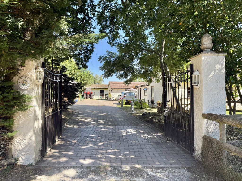 Additional image 4 of Rose Cottage, Sandy Lane, Three Legged Cross, Wimborne, Dorset