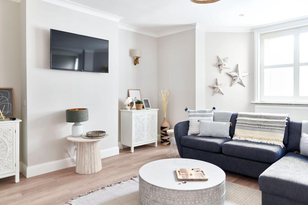 Additional image 5 of The Beach House, 54 St Michaels Road, Bournemouth, BH2 5DY