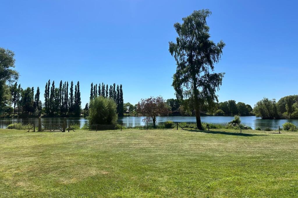 Additional image 26 of Overlooking The Lakes, BH24