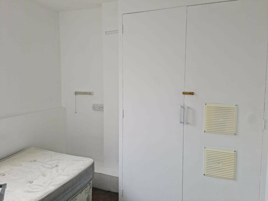 Additional image 5 of Spacious 3 Bed STUDENT property in Lansdowne