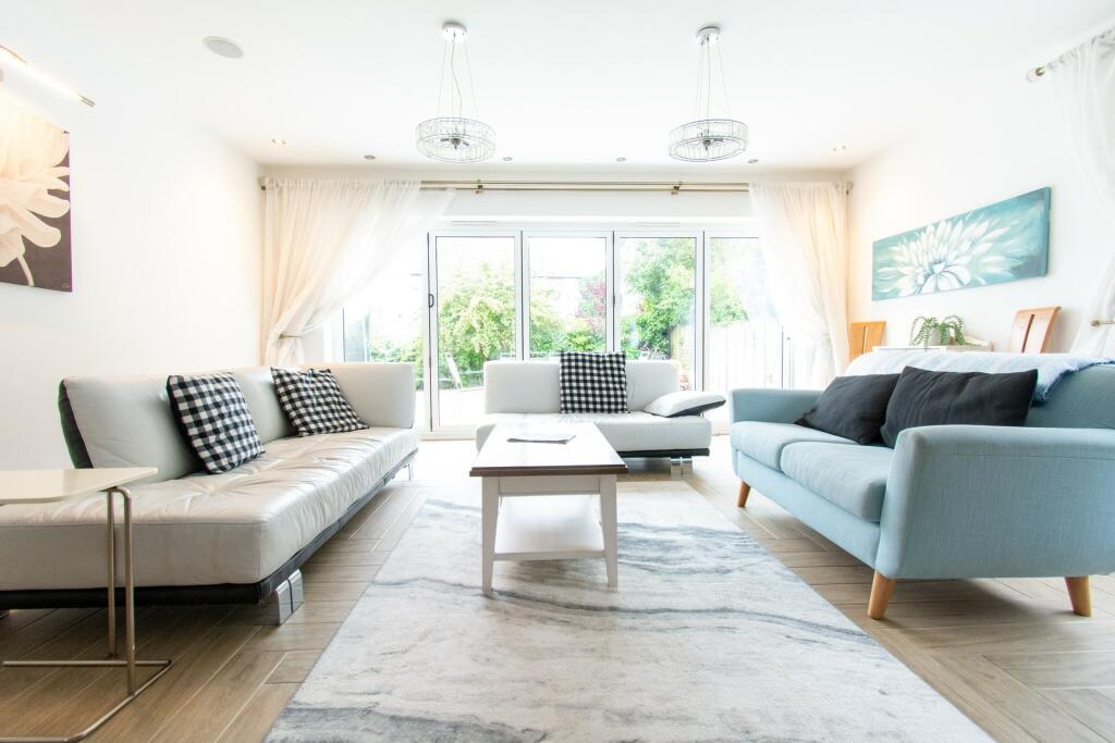 Additional image 4 of **5 Bed High End House in Queens Park**