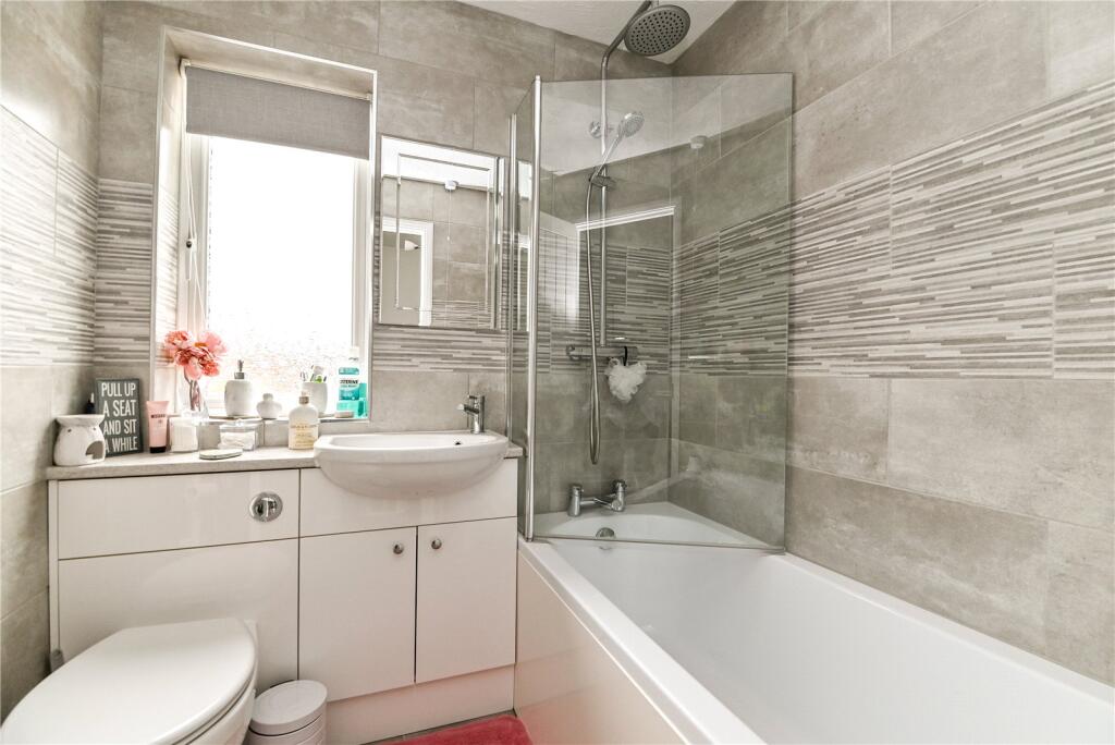 Additional image 6 of Stag Close, New Milton, Hampshire, BH25