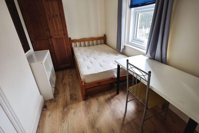 Additional image 9 of Detached Student House With Two Bathrooms - Fitzharris Avenue, Winton