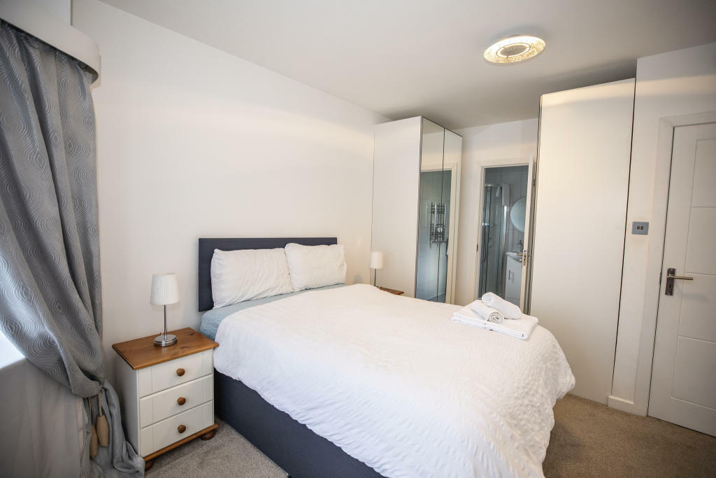 Additional image 9 of **5 Bed High End House in Queens Park**