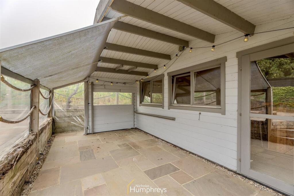 Additional image 7 of Horton