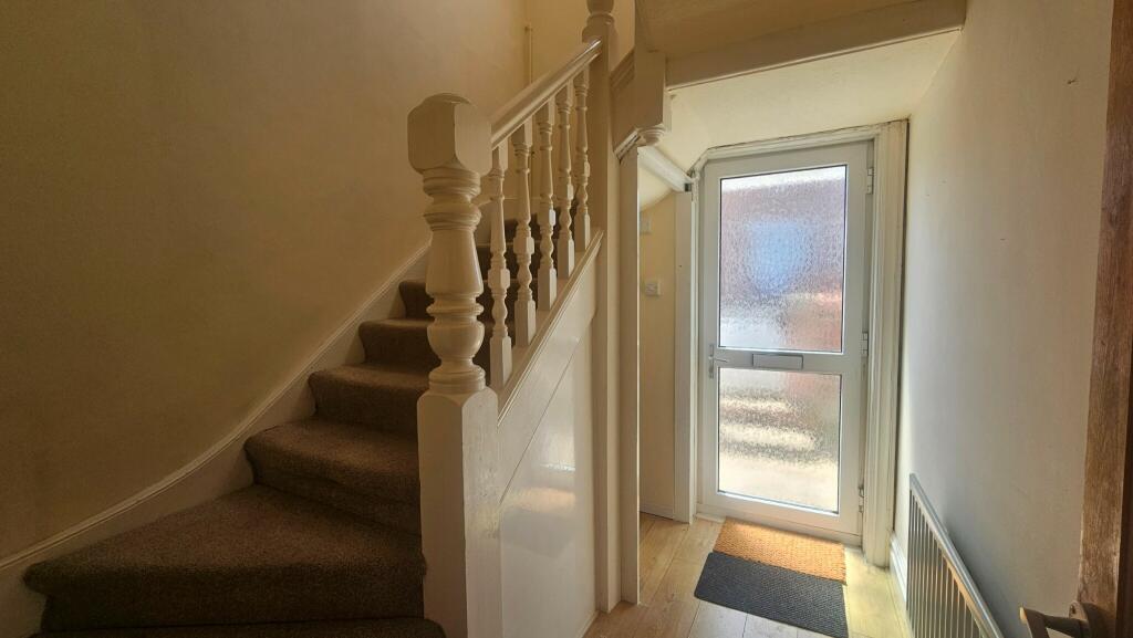 Additional image 8 of LARGE 4 Bed Detached House in Winton