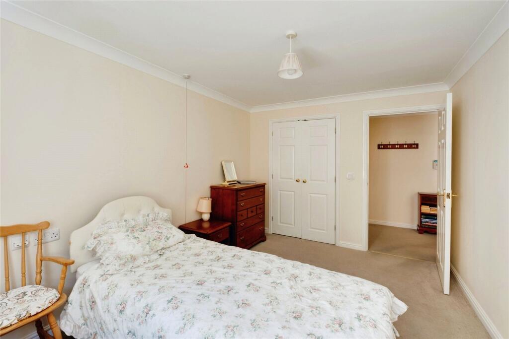 Additional image 8 of Highview Court, Highcliffe