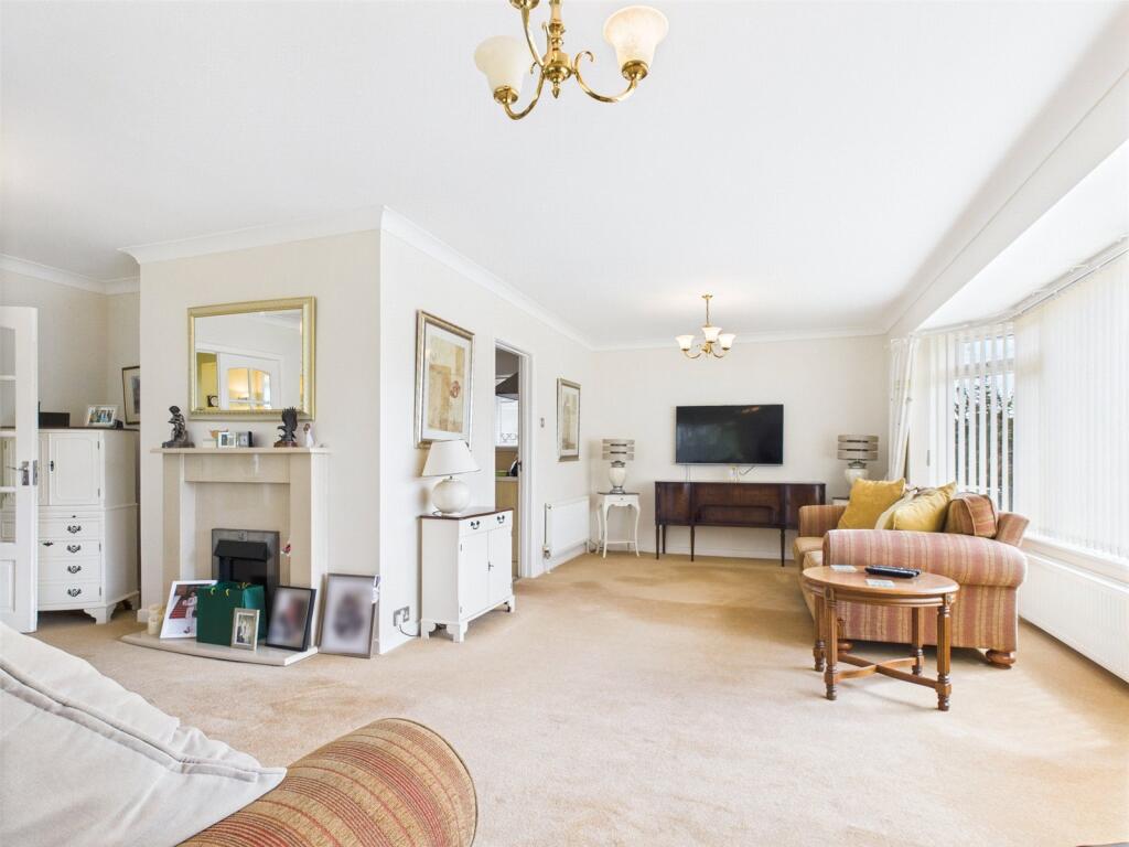 Additional image 2 of Waterford Gardens, Highcliffe, Christchurch, Dorset, BH23