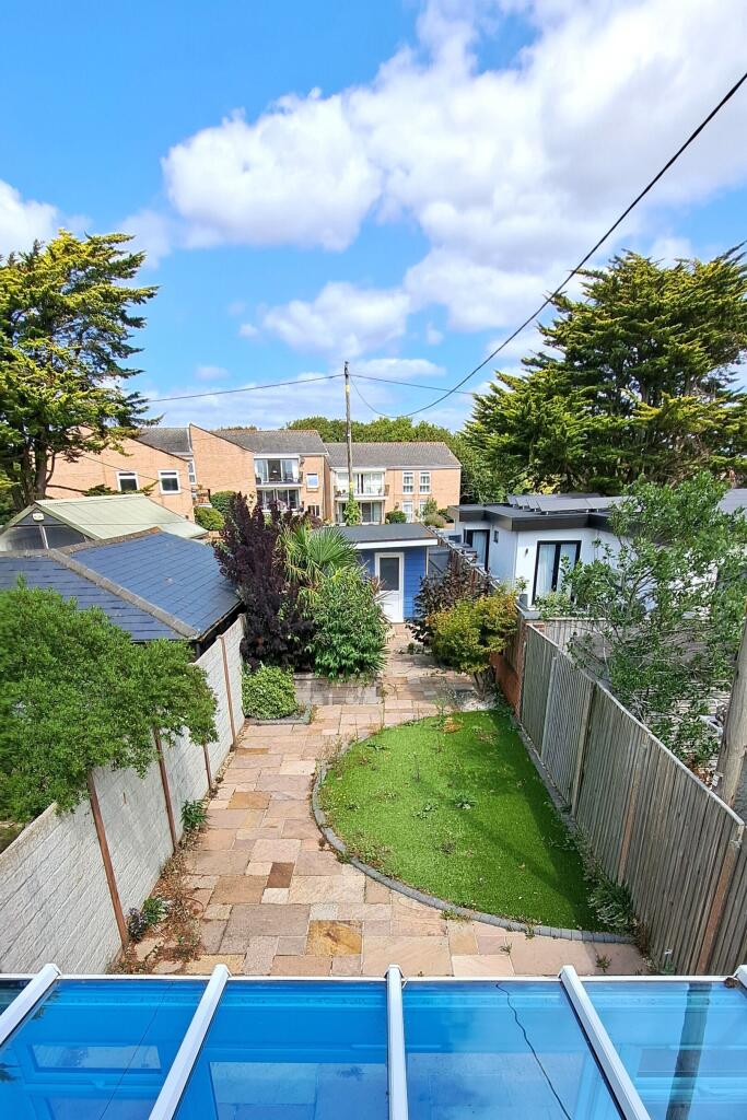 Additional image 17 of Marine Drive East Barton on Sea New Milton BH25 7DX