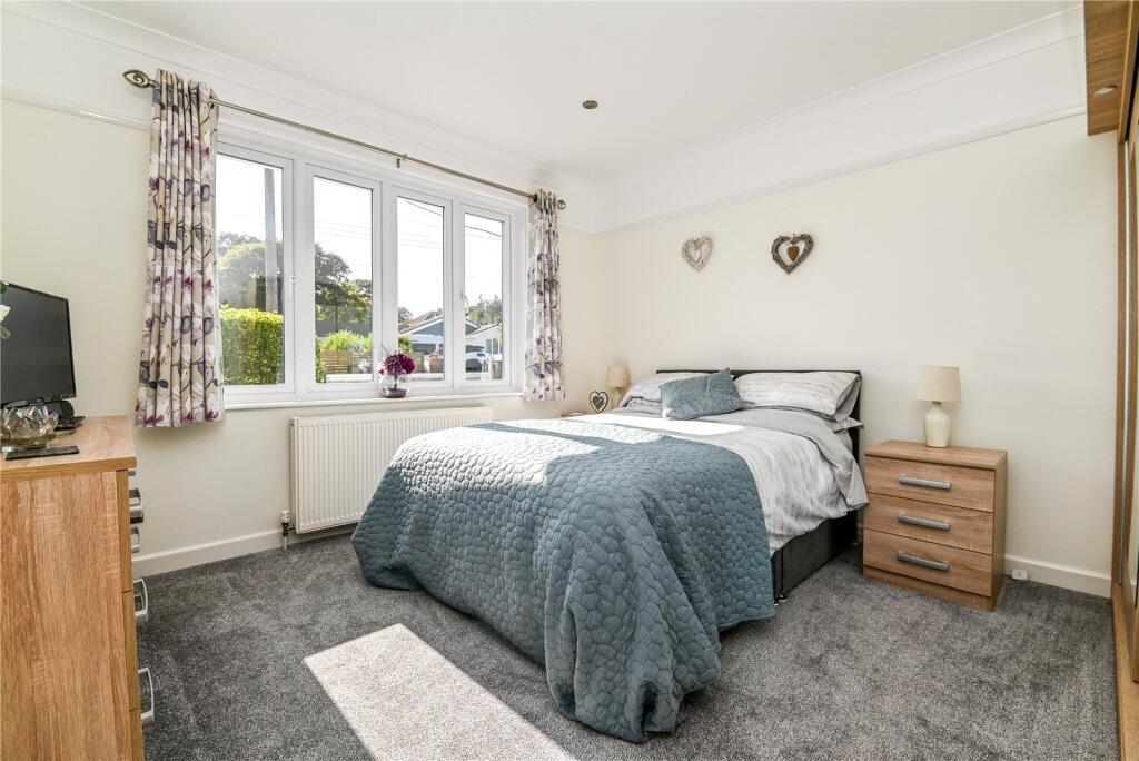 Additional image 9 of Dilly Lane, Barton on Sea, New Milton, Hampshire, BH25