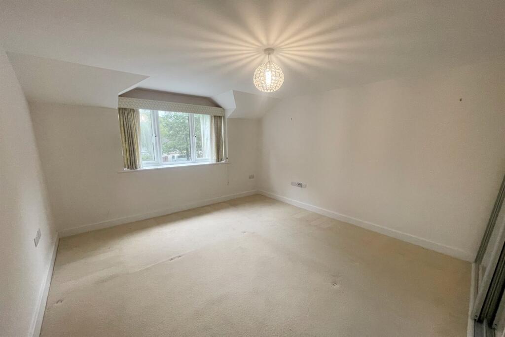 Additional image 5 of Ferndown