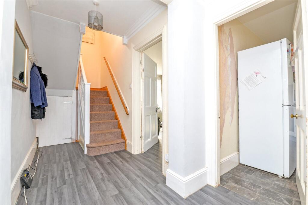 Additional image 4 of Mount Avenue, New Milton, Hampshire, BH25