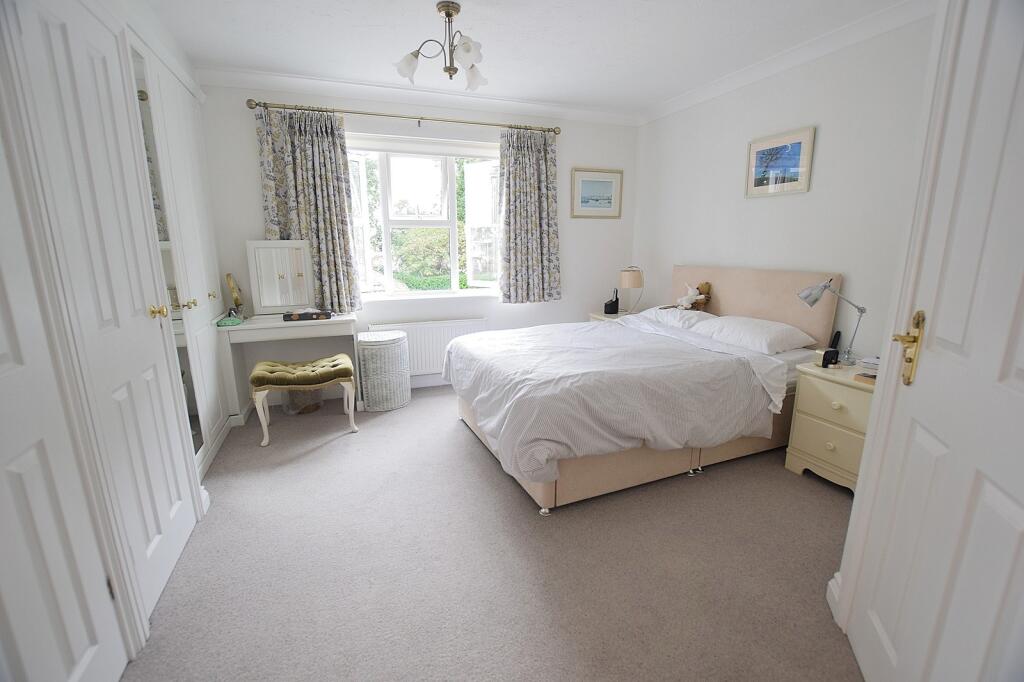 Additional image 7 of Whitefield Road, New Milton, Hampshire. BH25 6DH