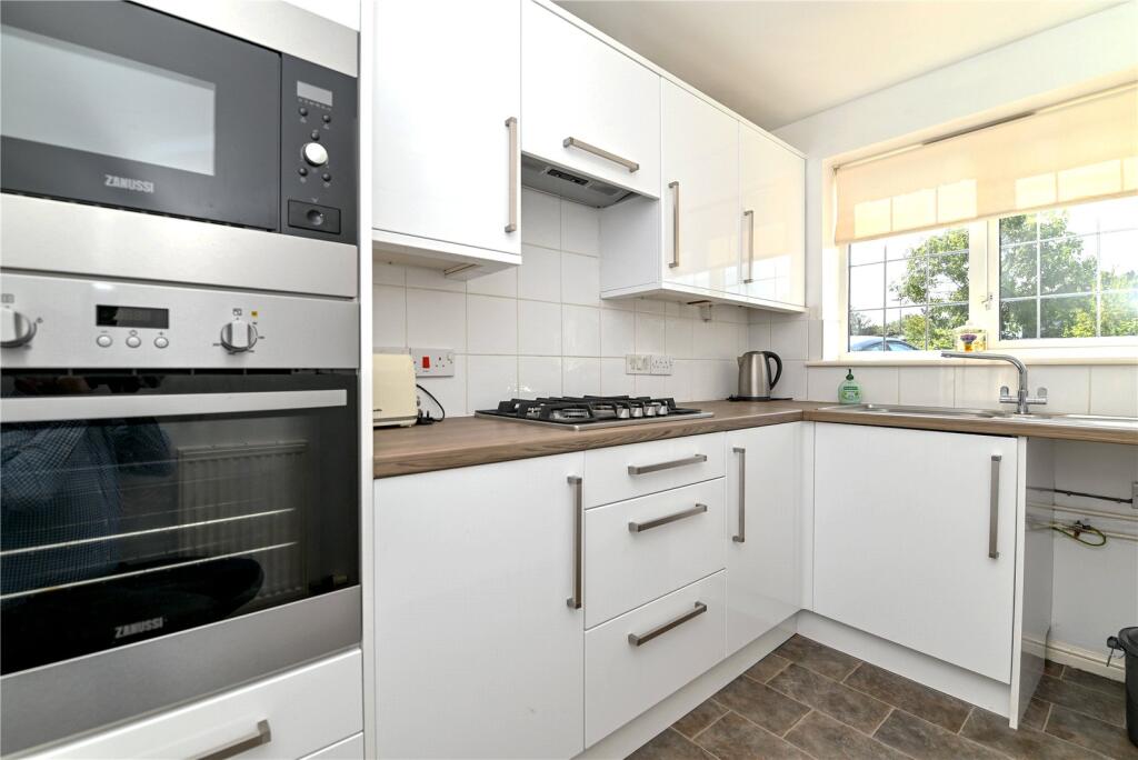 Additional image 4 of Forest Oak Drive, New Milton, Hampshire, BH25