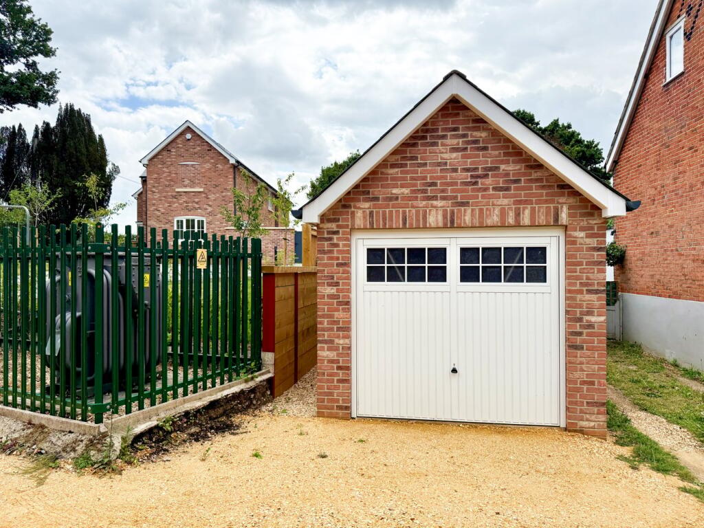 Additional image 13 of Christchurch Road, Ringwood, BH24