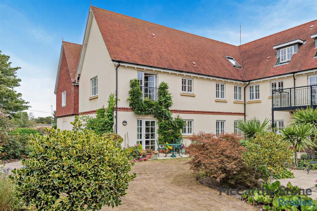 Additional image 12 of Cornmantle Parsonage Barn Lane, Ringwood, Hampshire, BH24 1WJ