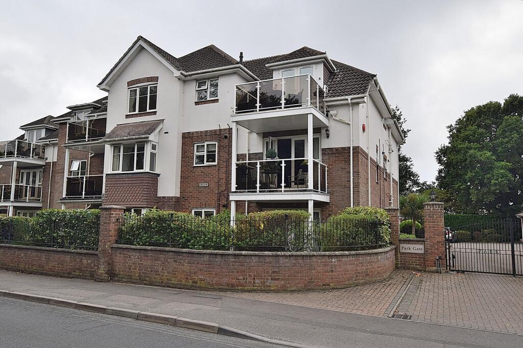 Property image for Whitefield Road, New Milton, Hampshire. BH25 6DH