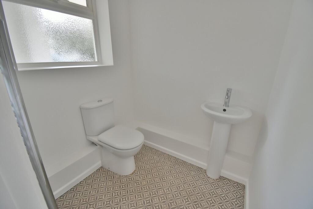 Additional image 12 of Robins Wood Drive, Ferndown, BH22