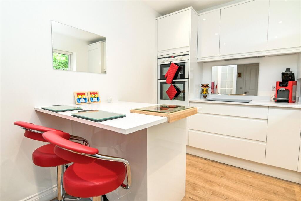 Additional image 6 of Eleanor Court, Caslake Close, New Milton, Hampshire, BH25