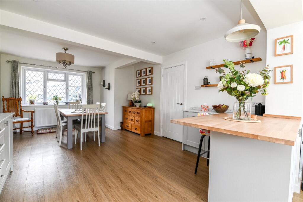 Additional image 5 of Barton Drive, Barton on Sea, New Milton, Hampshire, BH25