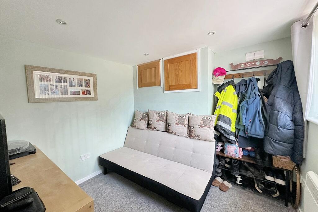 Additional image 8 of Verwood