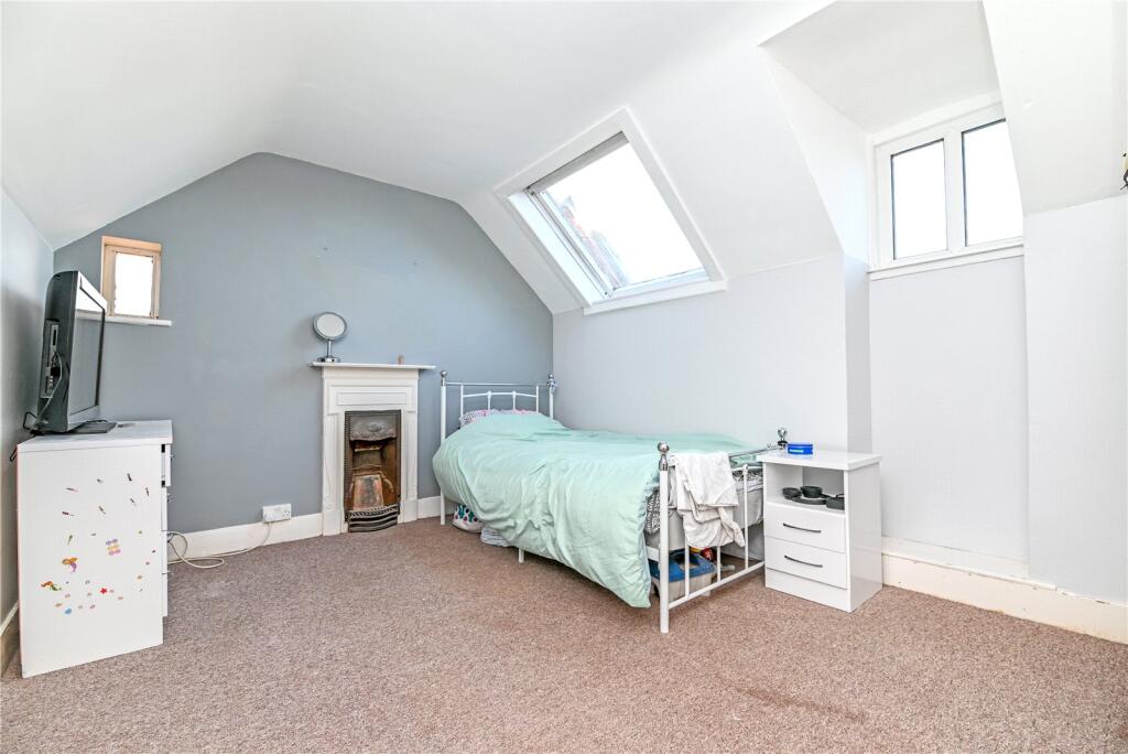 Additional image 9 of Mount Avenue, New Milton, Hampshire, BH25