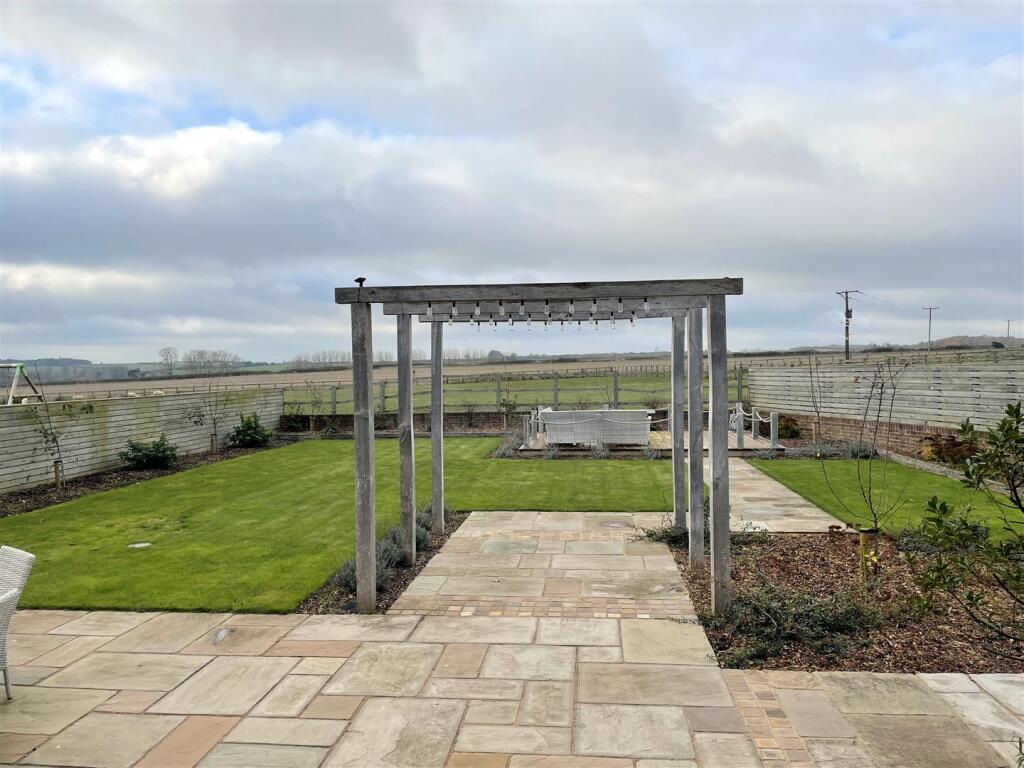 Additional image 28 of Knowlton