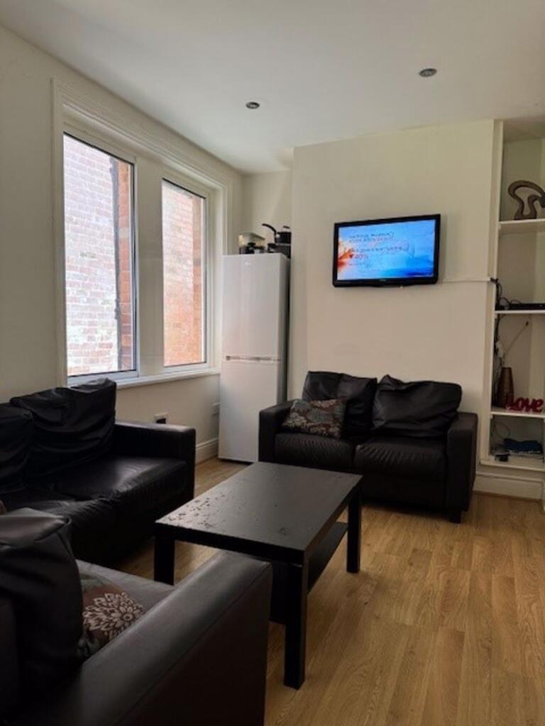 Additional image 8 of House Share in Charminster – Room Available for £550/Month, All Bills Included