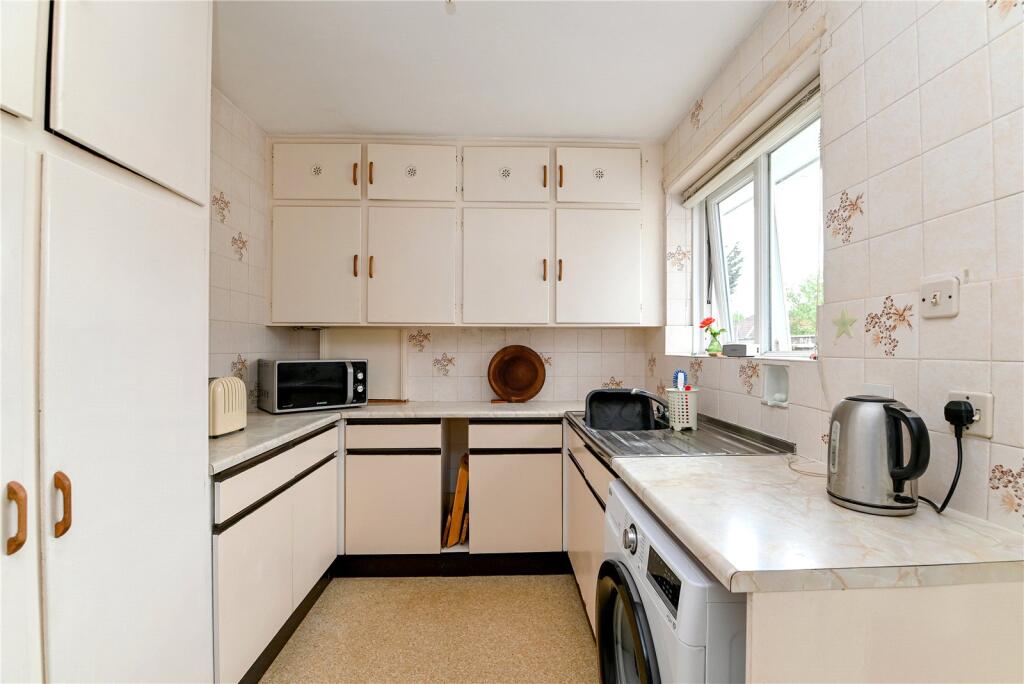 Additional image 3 of Leigh Road, New Milton, Hampshire, BH25