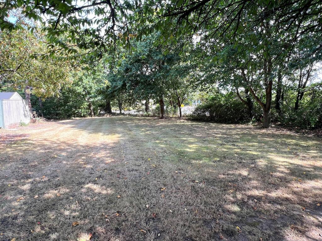 Additional image 8 of Eastlands, New Milton, Hampshire. BH25 5PJ