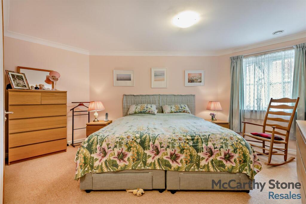 Additional image 7 of Cornmantle Parsonage Barn Lane, Ringwood, Hampshire, BH24 1WJ