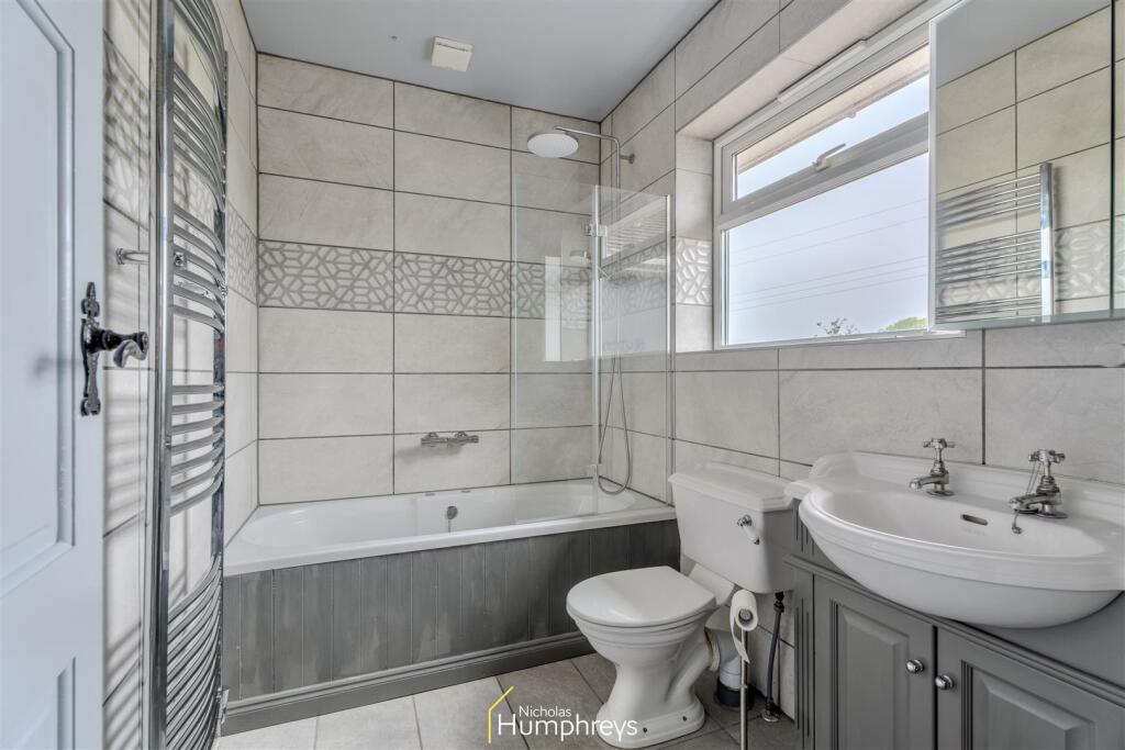 Additional image 4 of Horton