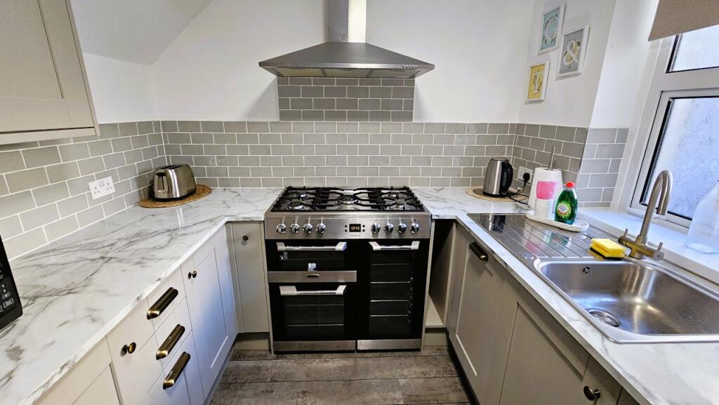 Additional image 7 of The Beach House, 54 St Michaels Road, Bournemouth, BH2 5DY