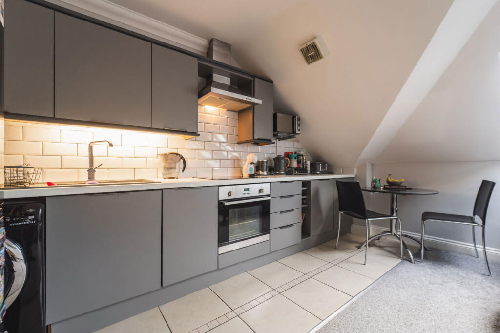 Additional image 5 of Hanfield Lodge, Gravel Hill, Wimborne, BH21 1RW