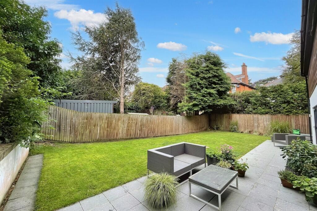 Additional image 13 of Queens Park